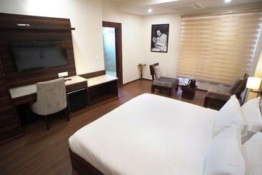 Sai Maa Hotel & Residency