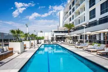 هتل Hilton Miami Aventura