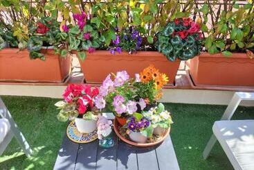 تختخواب و صبحانه La Luna E Il Sole