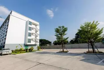 Le Lert Hotel Ratchaburi