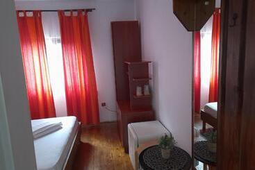 Pensiunea Trei Ponei