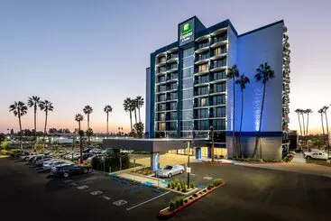 فندق Holiday Inn Express & Suites Santa Ana   Orange County, An Ihg