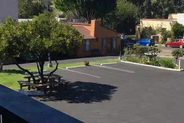 Hotel Los Padres Inn