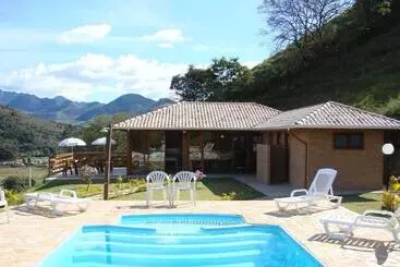 ペンション Chalés Montanha Pousada