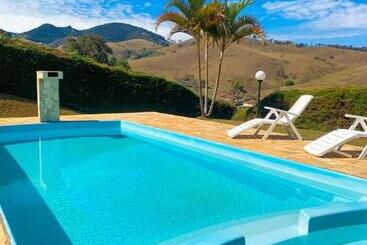 膳宿费 Chalés Montanha Pousada