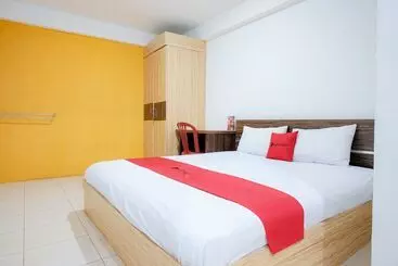 Pensionat Reddoorz Near Tugu Pers Jambi