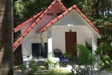 Auberge Bunnan Bungalows And Restaurant