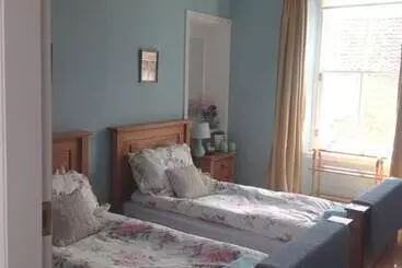Bed and Breakfast The White House