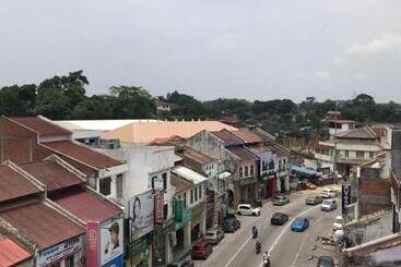 فندق Seri Kangsar Kk