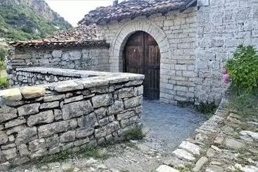پانسیون Dhimitri's Guest House