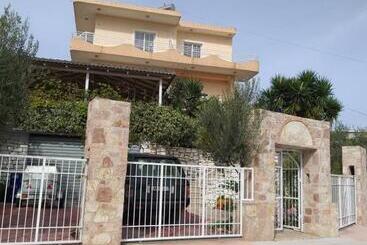 Pensió Guesthouse Villa Joanna&mattheo