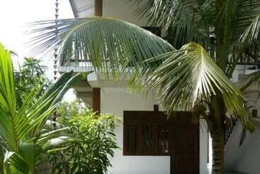 Pension (Hôtel basse catégorie) Little Sunshine Guest House & Restaurant