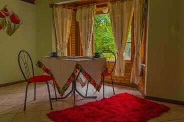 膳宿费 Pousada Chalé Amoreira