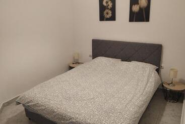 پانسیون Rooms & Apartments Vukasović