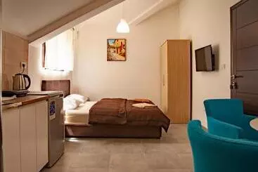 Pension Rooms & Apartments Vukasović