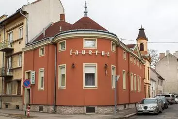 Taverna Panzió
