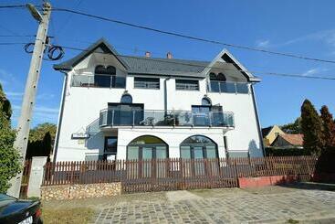 Pensjonat Nora Ház Hajdúszoboszló