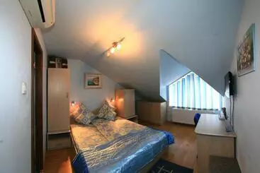 ペンション Radena