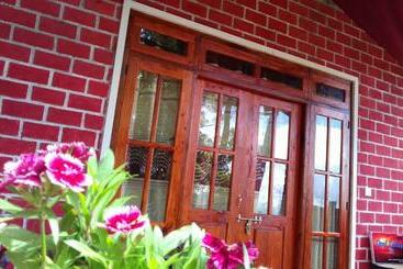 Bed and Breakfast Opal Cottage Ella