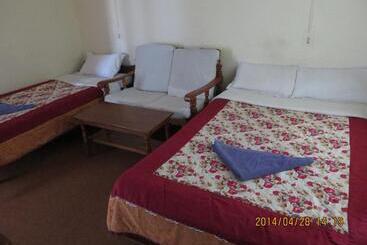 تختخواب و صبحانه New United