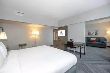 בית מלון כפרי State House Inn