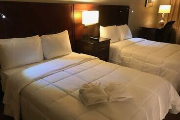 هتل Stratus Suites Boutique