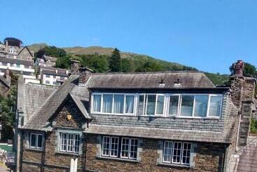 Bed and Breakfast The Lakes B And B