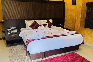 Hotel Coorg Jungle Camp Backwater Resort