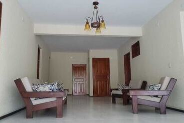 בית מלון כפרי Cantinho Das Flores