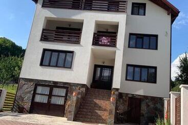 Vidéki Szálló Pensiunea Simi