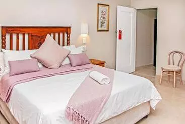 Majatalo Villa Le View Guesthouse