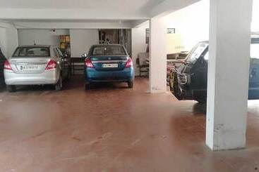 호텔 Iroomz Grand Palace