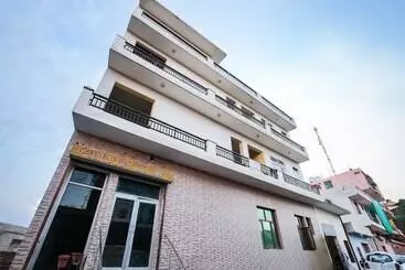 Hotel Spot On 44303 Canadian Guest House