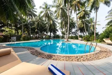 Resort Rvr Sarovar Portico Dindi