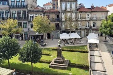 Porto Downtown Hostel