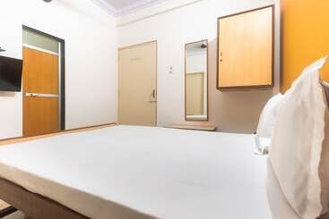 Spot On 43046 Hotel Saitej