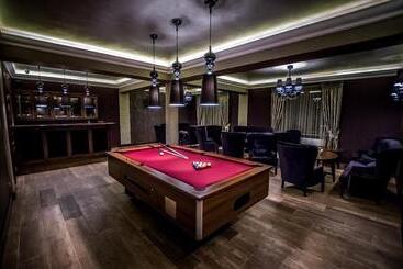 בית מלון כפרי Pałac Poledno