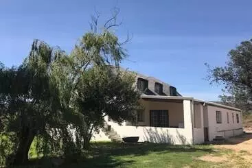 Mökkimajoitus Goedvertrou Guest Farm