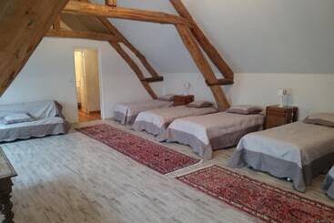 Pension Chateau Des Roises