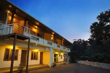 Hotel Dew Drops Farm Resorts