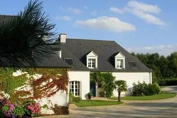 Majatalo Le Sens Des Hôtes