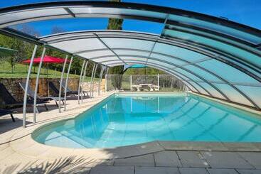 פנסיון Les Chenes Rouges