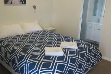 קוטג'' Yea Riverside Caravan Park