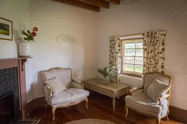 Aamiaismajoitus (B&B) The Barracks, Tocal