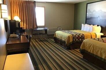 مُتل Super 8 By Wyndham Driggs