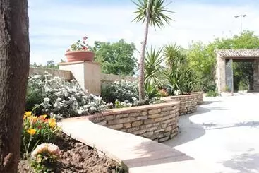 Maaseutuhotelli Agriturismo Al Passaggio Di Pirro