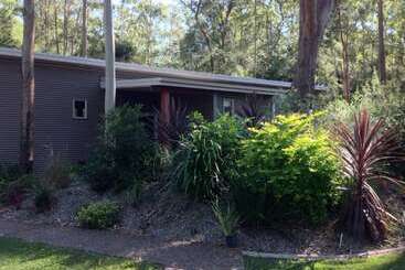 بيت ريفى Mistinthegumtrees Eco Luxury Cabins