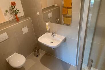 膳宿费 Loensches Gut