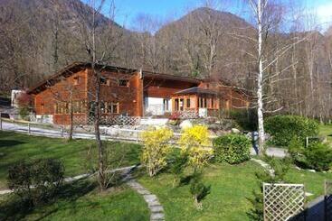 فندق L'abri D'arlos