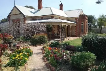 Cherry Tree Lodge Bed And Breakfast